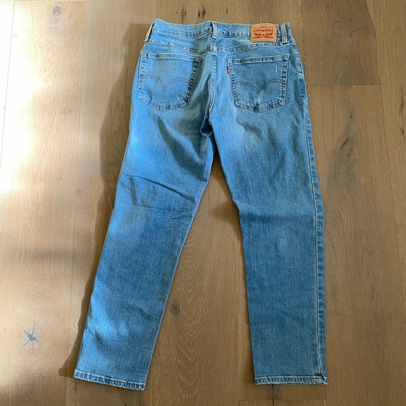 Levi’s Boyfriend Fit Jeans - Picture 8 of 11
